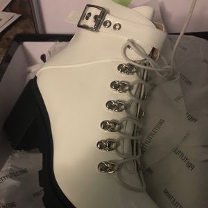 BRAND NEW PRETTYLITTLETHING BOOT